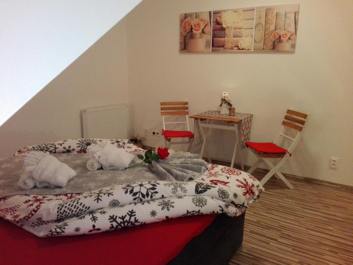 Privat Gazda Pension Ждьяр Экстерьер фото